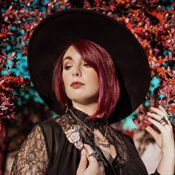ladyghoul
